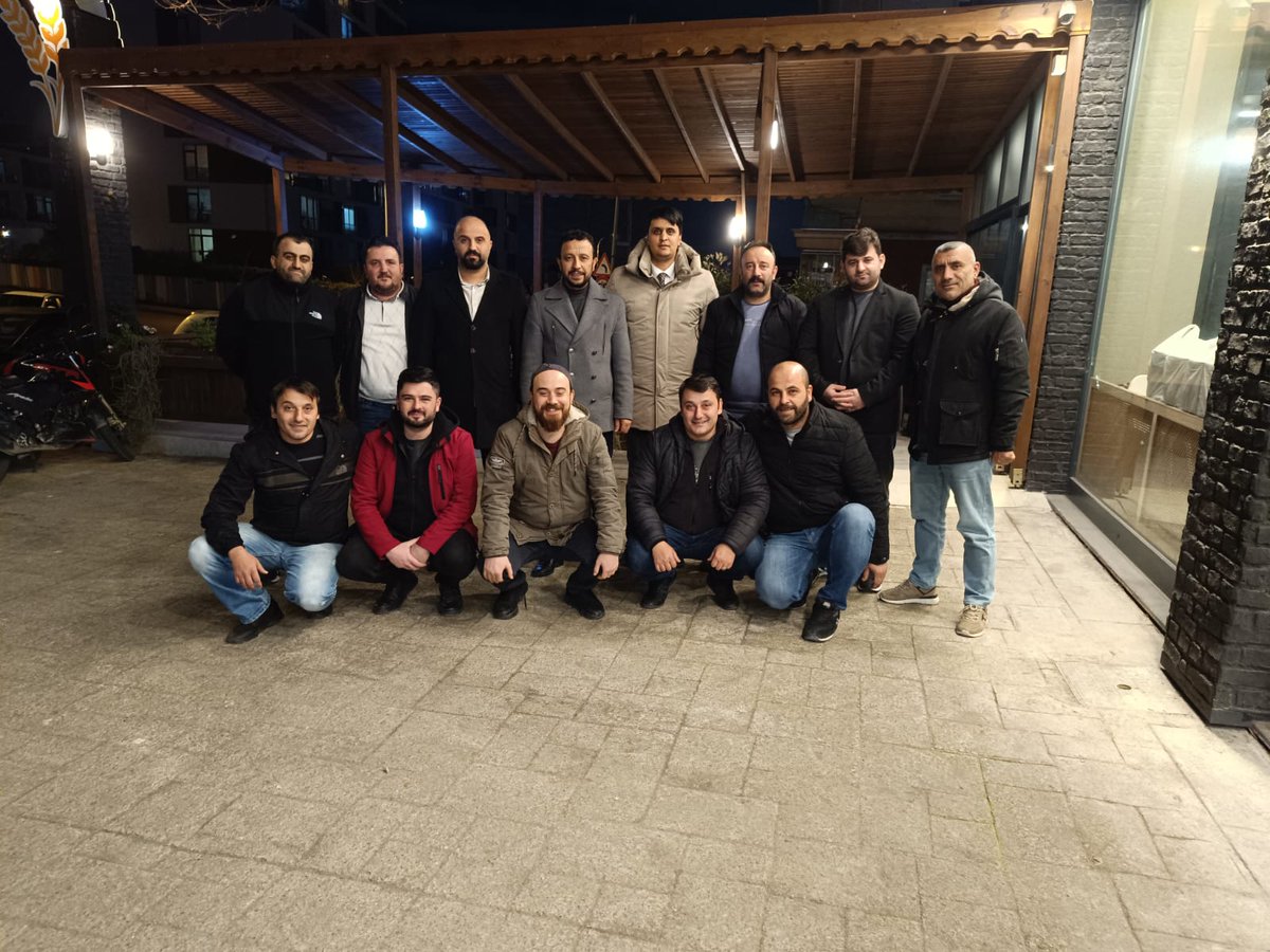 Haftalık İlçe Yönetim kurulu Toplantımızı Genel başkan yardımcımız <a href="/HarunPalaaa/">HARUN PALA</a> ilçe başkanımız #TarıkÖZER riyasetinde Gerçekleştirmiştir ALLAH hayırlı mübarek etsin inşaALLAH