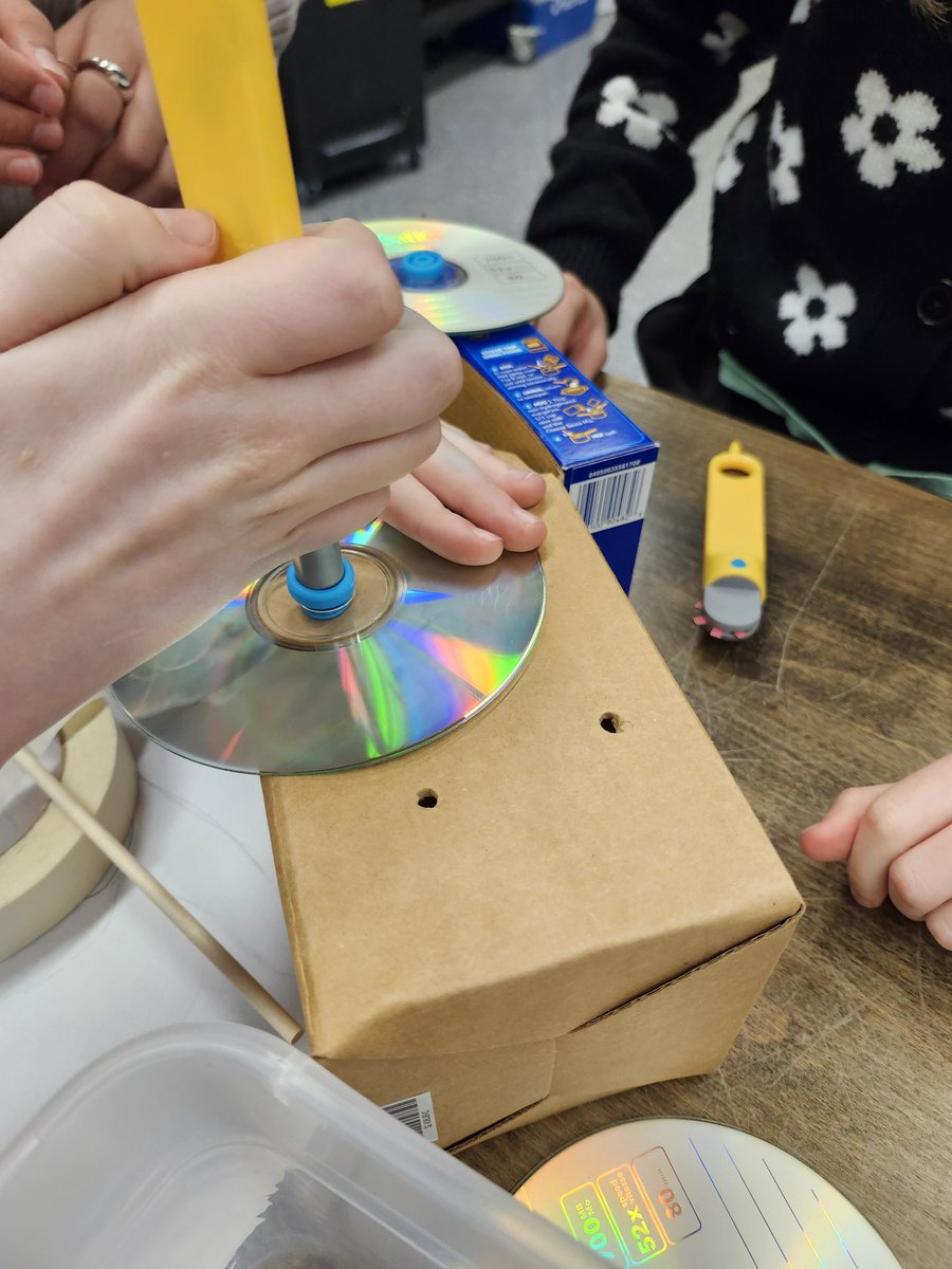 msgreenham123's tweet photo. Grade 5 students worked in teams to design and build a rolling car that is powered by wind! Thank you to @TVDSB_STEM @dtangred @MandyCleland1 for the makedo kits! @WOorcas #orcaproud https://t.co/1SHAsAM8Fj