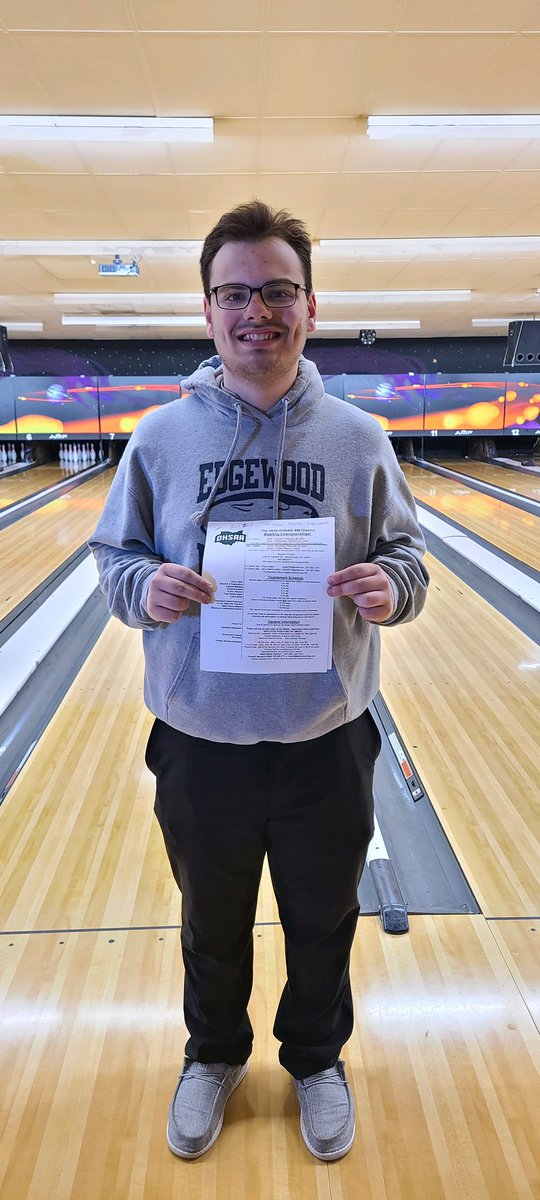 Huge shout out to senior Michael Marts. Michael is moving on from sectionals and qualified for OHSAA district bowling 🎳 next week. Great job young man. #THEEDGE <a href="/SWOSportsDaily/">Southwest Ohio Sports Daily</a> <a href="/SWBLSPORTS/">Southwestern Buckeye League</a> @BCHSSReport