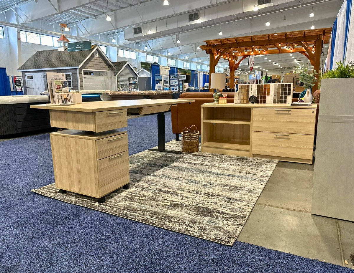 TransferCT's tweet image. We had an incredible weekend at The 43rd Annual Southeastern Connecticut Home &amp;amp; Garden Show at Mohegan Sun! Proudly manufacturing our American-made 🇺🇸furniture items and also adding our exciting new line of Italian couches, 
#tradeshows #newcouchline #retail #office