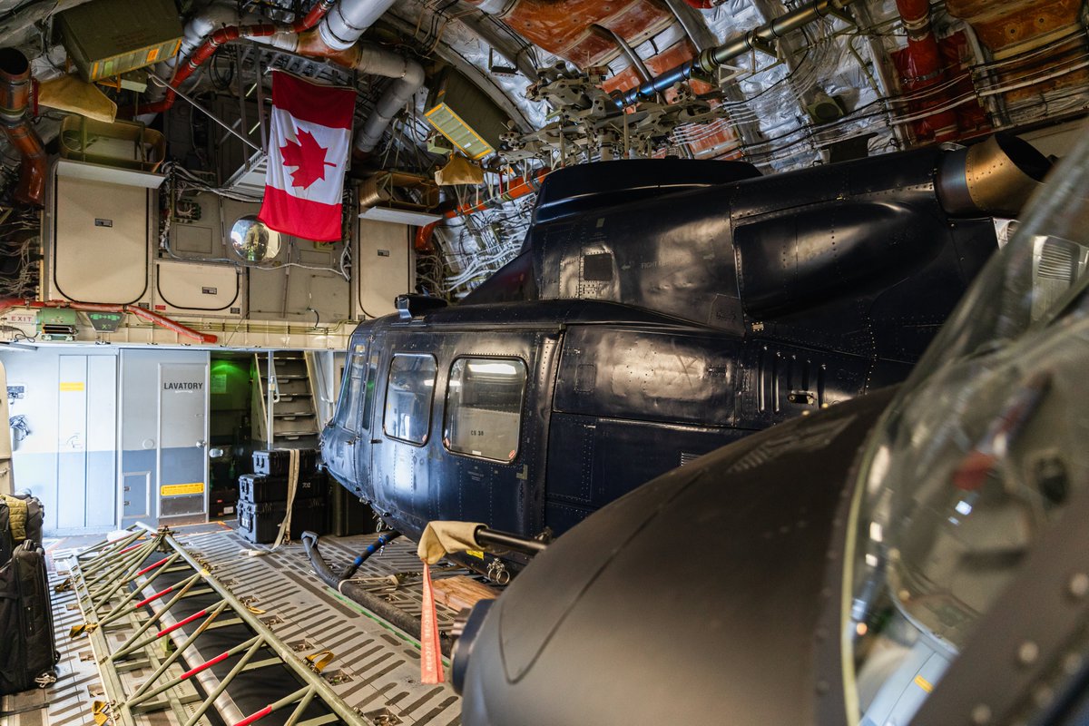 selshevneren's tweet photo. Canadian๐จ๐ฆSpecial Operations Forces Command, 427 Special Operations Aviation Squadron (SOAS) arrives at Rygge air station with two Bell CH-146 Griffon helicopters in a C-17 in connection with #NordicResponse24 #427SOAS @RCAF_ARC @RCAFOperations @NATO_AIRCOM #CanadaSpecialForces #SpecialForcesUnit #NordicResponse24 ๐ธFabian Helmersen / Forsvaret