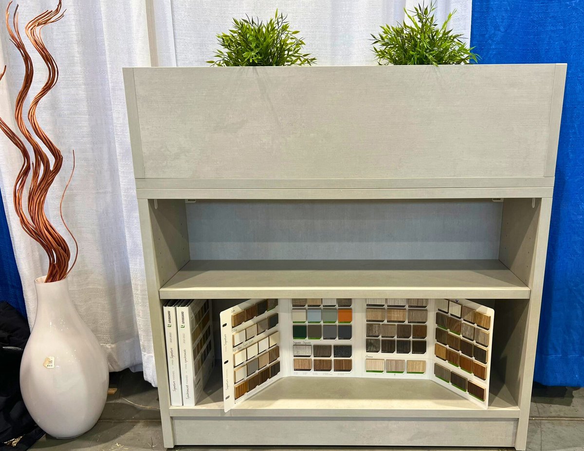 TransferCT's tweet image. We had an incredible weekend at The 43rd Annual Southeastern Connecticut Home &amp;amp; Garden Show at Mohegan Sun! Proudly manufacturing our American-made 🇺🇸furniture items and also adding our exciting new line of Italian couches, 
#tradeshows #newcouchline #retail #office