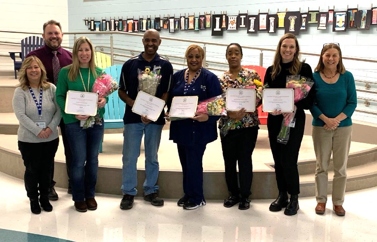 Congratulations to these amazing Beach Elementary staff for their dedicated service! We appreciate all you do for our students and staff! #calvertshines @BeachESCCPS @BES_MediaCenter S. BOWDRY - 25 YRS D. GRAY - 25 YRS L. BOICE - 20 YRS W. HOLLAND - 20 YRS M. PETERSON - 20 YRS