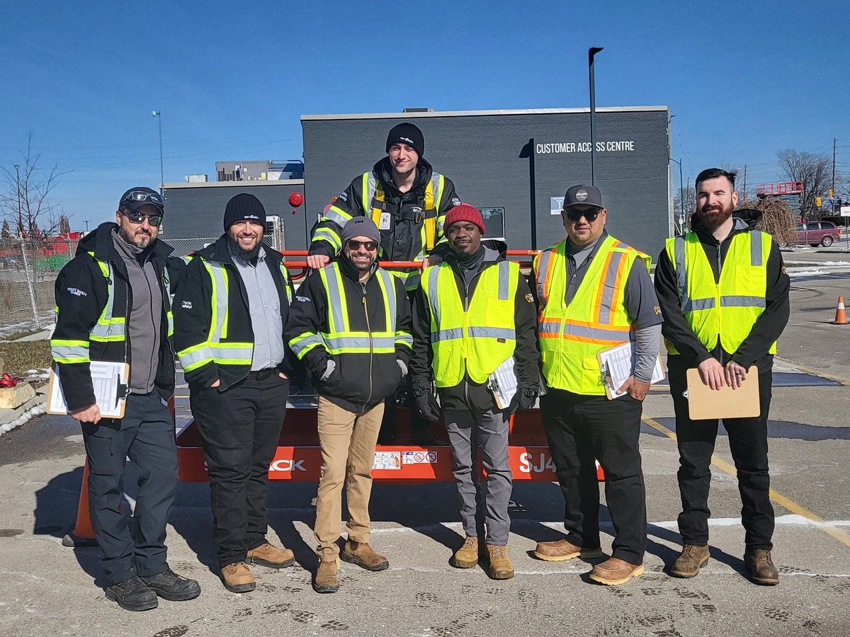 It turned out to be a great day for operator safety training at our Guelph facility. Thanks for the visit, @HercRentalsInc! #SafetyFirst