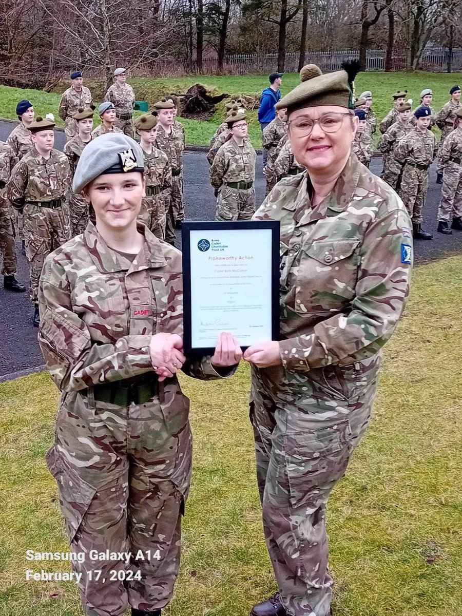 Two cadets from @ReportingGandL used their first aid training and assisted the public separately. Well done for receiving the praiseworthy awards⛑️👏🏻

@AcctUk @DerekCoulter2 @donnalaird55 @51XCdtMedia @ArmyCadetsHoW