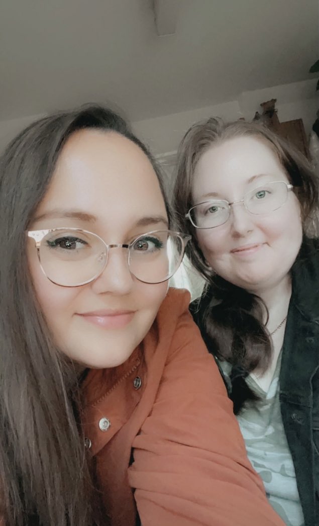 celineuriv's tweet image. FINALLY seeing Usher with my best friend who I met through Twitter because of this amazing man 12 years ago. I’m traveling to London from 🇳🇱 to come see you @Usher at your show on April 6th! Section 112 these two TeamUsher girls will be at! 💙 #pastpresentfuture get ur tix ppl!!