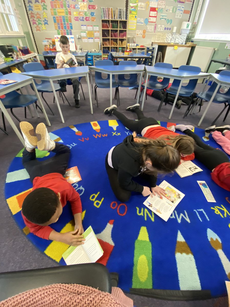 MissSwanSPS's tweet photo. Stop, drop and read in support for learning today! 📚📖 https://t.co/Xn4iyAEXoN