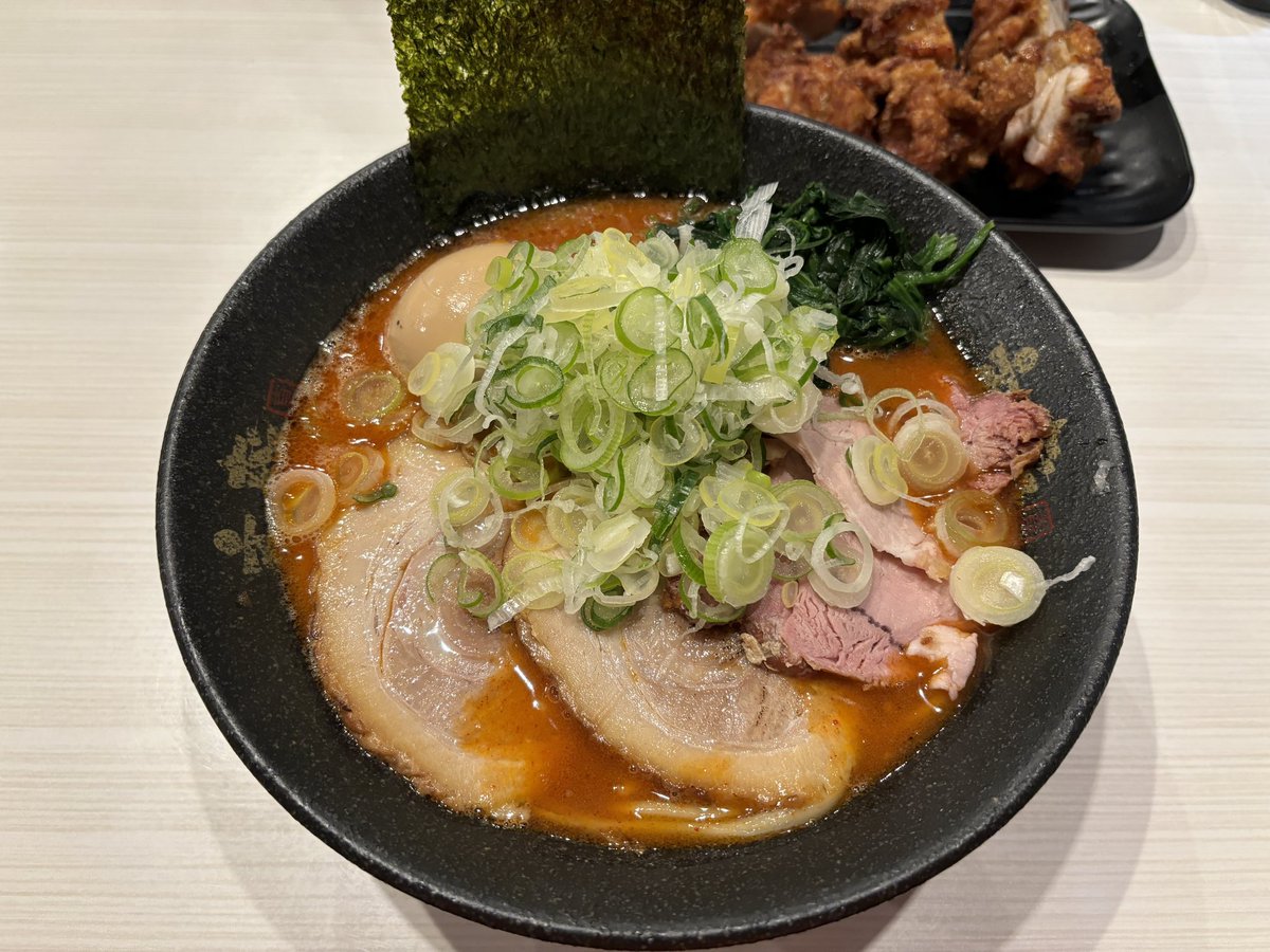 bakaphard's tweet photo. 久しぶりの文蔵
幸せ https://t.co/BKEm65I3rL