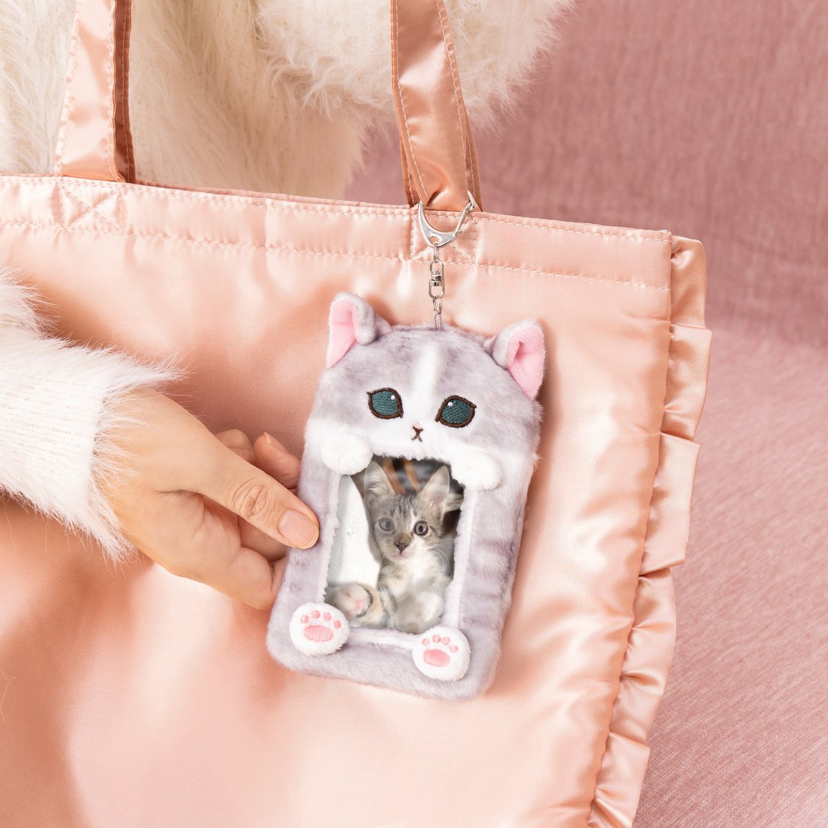 🍤新商品🍤 『にゃんこのふかふか”#チェキ”ケース』 （灰白／茶白） 各