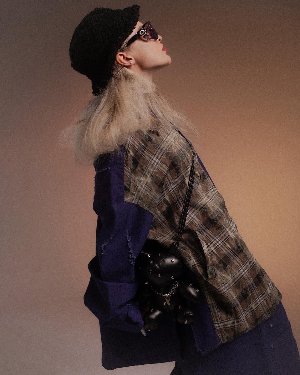 elizavetafilc's tweet photo. Lookbook photoshoot πΈ
#artcollection #artcommunity #commercialphotography #creativelight #creativephotoshoot #fashionstyle #fashionphotography #portraitphotography #fashioneditorial #ArtistOnX #fashionbrand #fashiondesigner #nftphotography #NFTComminity https://t.co/mHhSs3FpjM