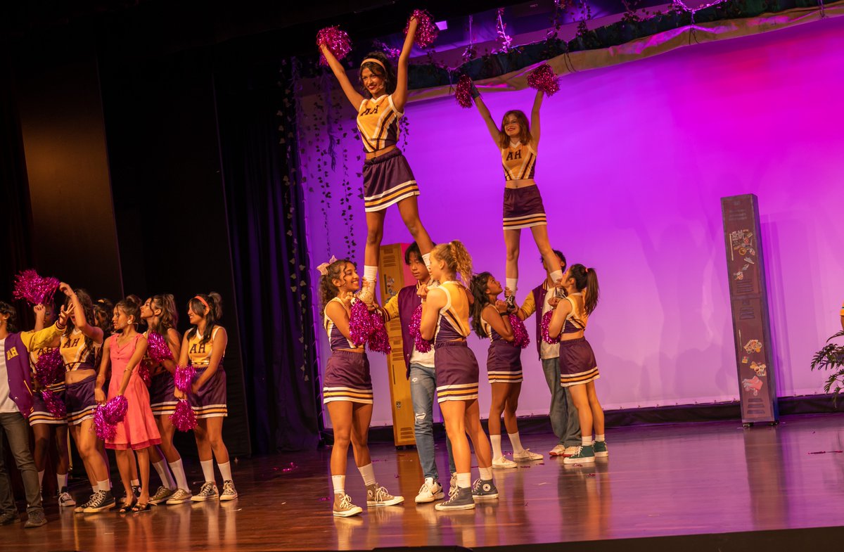 Stonehill IS tweet media