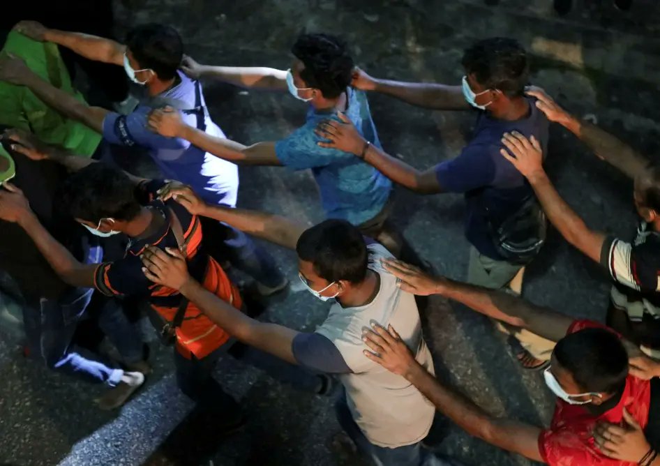 🚨New @hrw report on #Malaysia’s degrading & abusive immigration detention system. Authorities treat migrants as criminals, arbitrarily holding them for prolonged periods with almost no access to the outside world. Among those detained: 1400 children. hrw.org/news/2024/03/0…