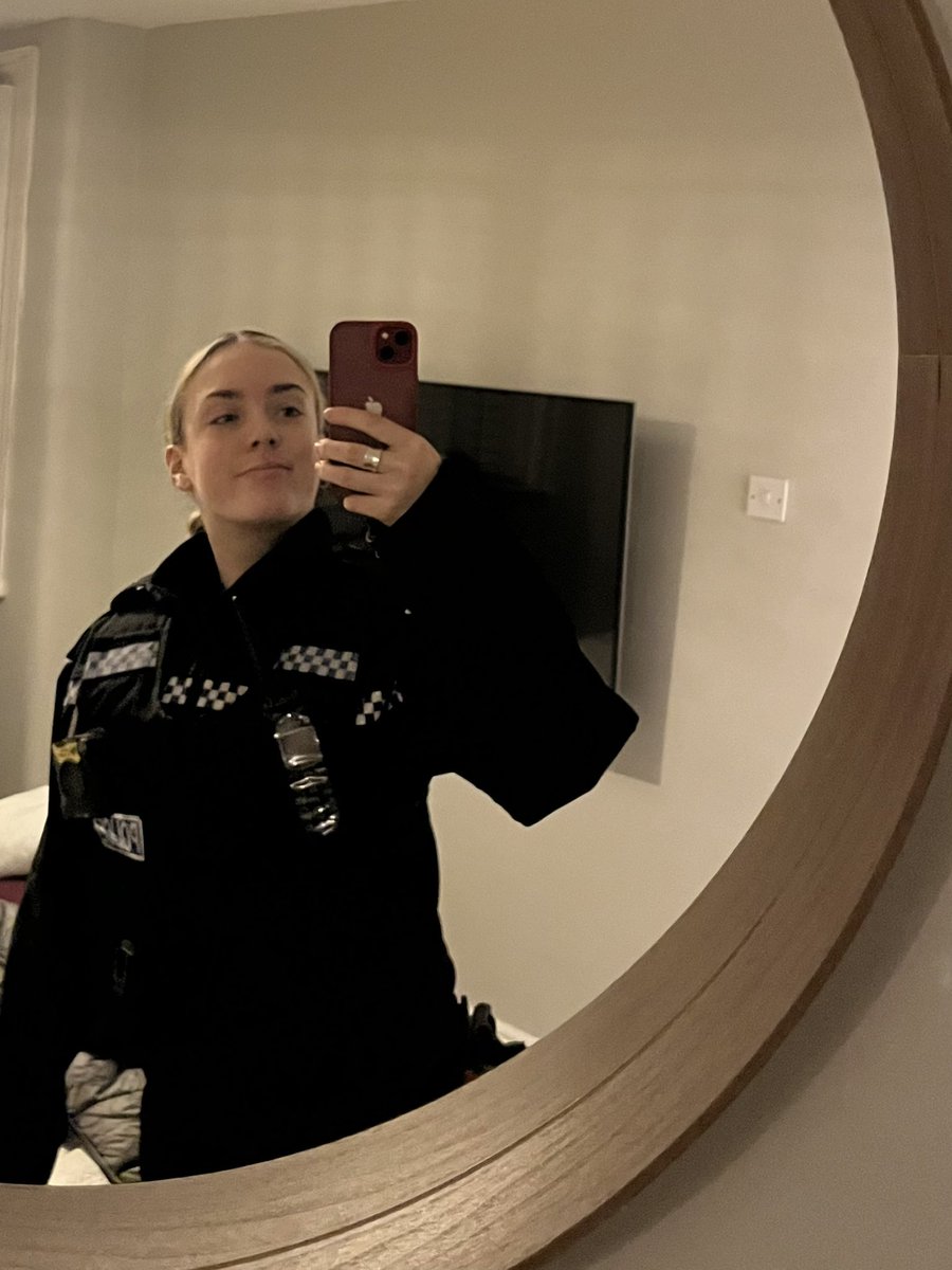 Sometimes glam sometimes constable :))  sooo much fun 🎬 “Whisper In The Dark” can’t wait to watch !!!