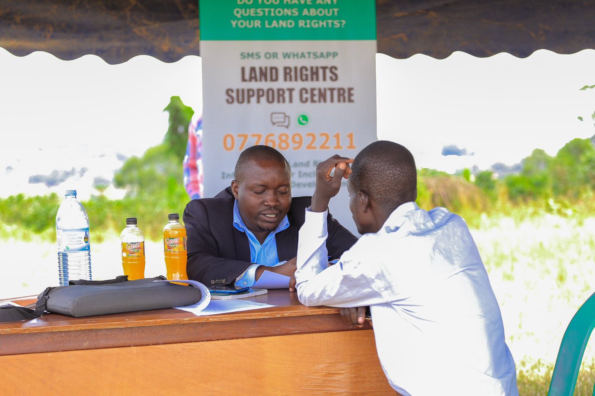 @OxfaminUganda We are also holding legal aid clinics as part of the Land Rights Camp 2024. Community members are accessing legal assistance so as to protect their land rights and seek redress for land-related grievances. #Land4Women #LandRightsCamp #LandRightsSupportCentre