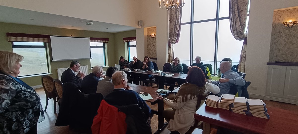 Last week, we hosted a marine spatial planning workshop here on Inishturk! Big thanks to @DeptHousingIRL, @DeptRCD, @MayoCoCo, @UCC, @MaREIcentre and our local community for the engagement. Navigating the future of our seas together! #REGINAMSP #islands #msp #inishturk'