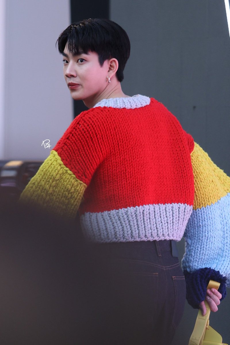 หล่อมาค่าาาาา

#LOEWExOffJumpol
#SiamParagonxOffJumpol 
#SiamParagonWFTSS2024
#ออฟจุมพล