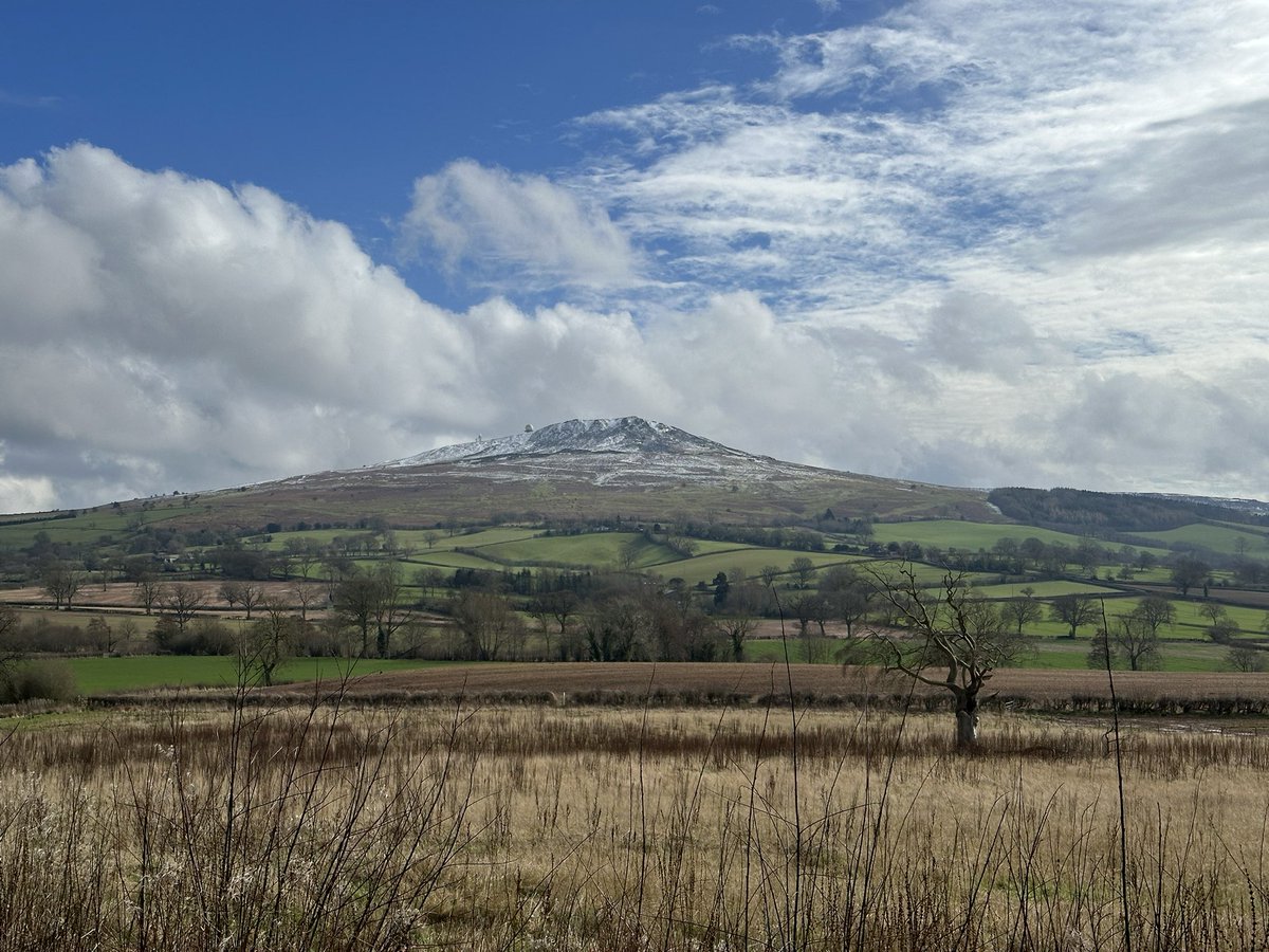 Had another trip to Ludlow in Shropshire for the last couple of days. Following the recent bad weather it was great to have some sun. There was still snow on the top of Clee Hill too ❄️ #Ludlow #Shropshire #Landscape #RobinsonRoams