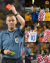Errors in officiating are not all times fixed. It's sometimes human: 
Graham Poll issued 3 🟨cards to 🇭🇷Josip Šimunić #fifawc2006 ;  🇿🇲janny sikazwe ended Mali v Tunisia at #afcon2022 5 min b4 '90;
Kanu slapped a #mosotho on 8/9/07 and wasn't punished by the official in charge