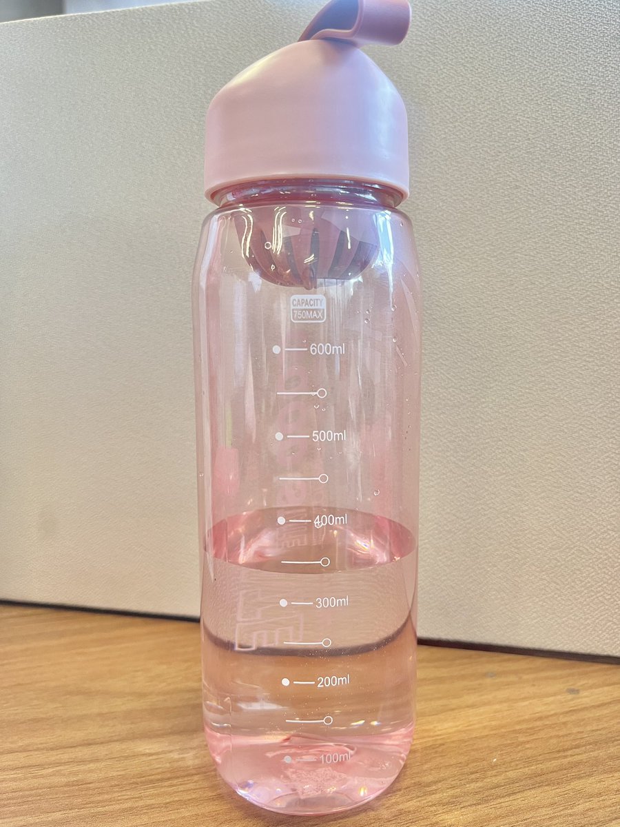 its_fxzx's tweet photo. BOTOL MINUM 18 RIBU anti tumpah, anti rembes, anti banjir di tas !! 
                       ⚡️⚡️⚡️⚡️⚡️ https://t.co/H4w8IoB4gB