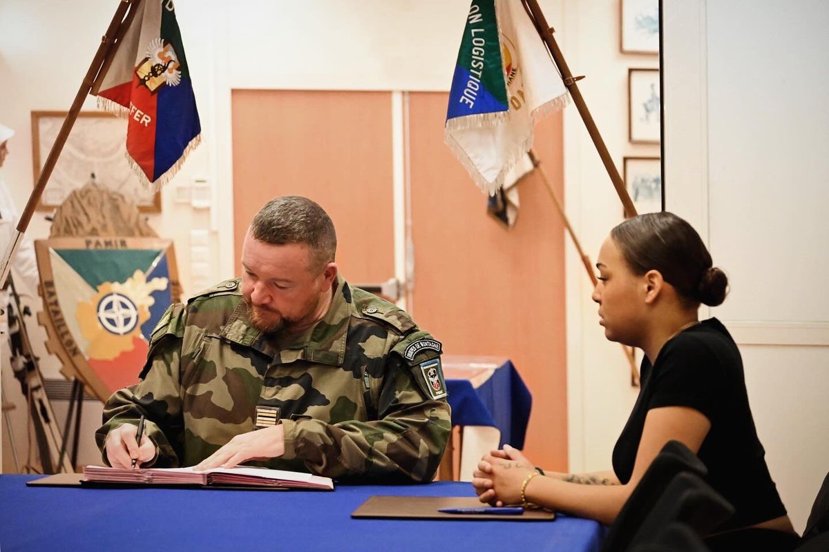 7RMATofficiel's tweet image. Premiers recrutements par voie régimentaire directe pour le 7e RMAT ! La traduction concrète de l’efficacité de la cellule d’appui au recrutement dans les régiments.
#COMMF #SoldatDeFrance  #MissionMaintenance
@armeedeterre @Defense_Sud_Est @27bim