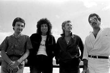 😎QUEEN 👑#FREDDIEMERCURY #BRIANMAY #ROGERTAYLOR #JOHNDEACON