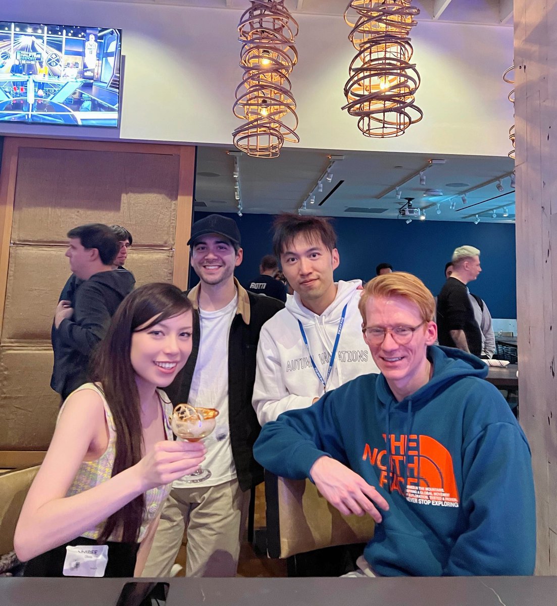Meet some friends for a thing in LA <a href="/DeraJN/">DeraJN</a> <a href="/DekksterGaming/">dekkster</a> <a href="/Livibeeee/">Livibee</a>