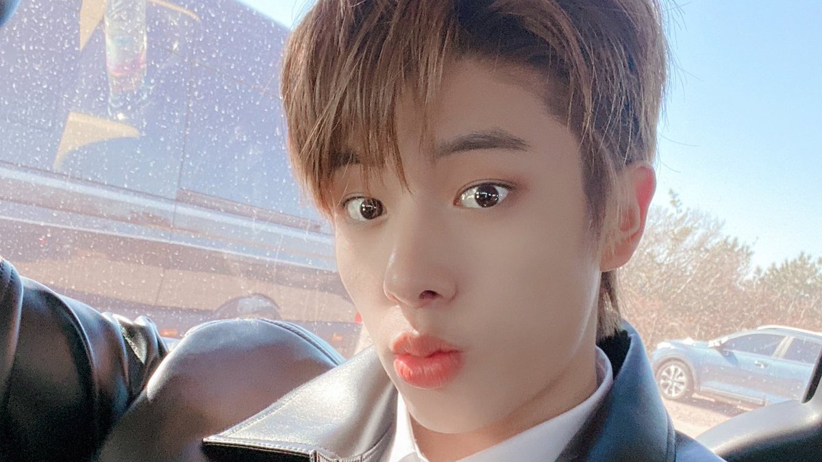 𝐈 #𝚆ōnʼ𝐭·รับ·𝙷u𝕣𝐭 con el corazón puesto en la obra que las lindas de #𝙶un𝚜𓊈𝙽ʼ𓊉𝚁𝕠𝚜e𝚜 me han 𝕣egalado por ser su 𝐟an #1 y apoyarlas en estos #𝙷e𝕒𝐯en𝐥𝚢·𑣿ʼ𝙷𝕚𝐭s 🎧🪽 que hacen llegar al 𝕔ielo con tan solo escucharlos.

D𝕖̈mon⭒ ࣪˖ ⚔ chaøt𝐢c #𝙰𝚋𝐫a𝖝as !