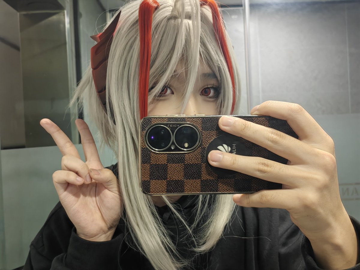 高加索掌管榴弹发射器的萨卡兹