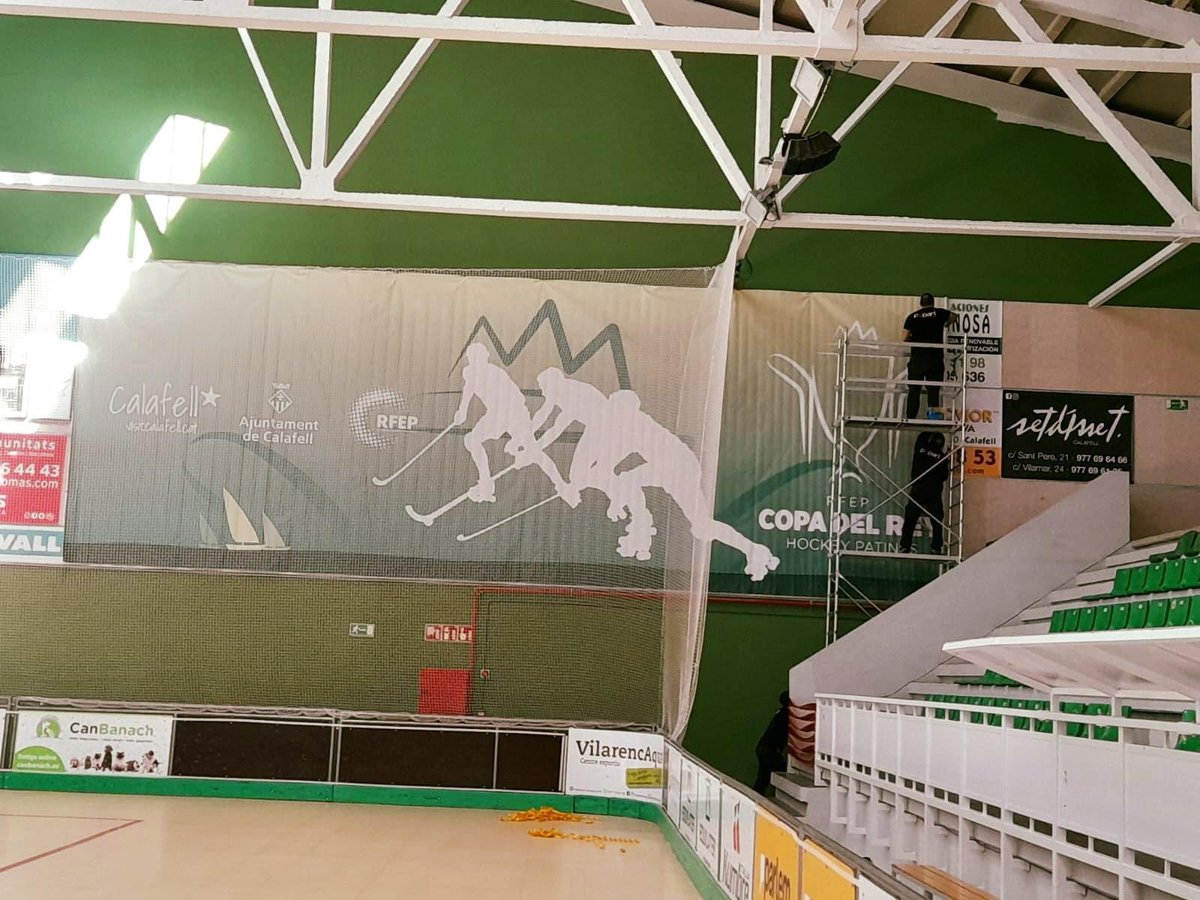 cpcalafell's tweet photo. 🟢⚪️ El pavelló Joan Ortoll , està aplicant les últimes millores que es veuran aquest dijous amb la inauguració del museu de l'#OKExperience: el museu del patinatge artístic i l'hoquei patins que revolucionarà el món de les quatre rodes
#copaok https://t.co/DhKE79X9mn