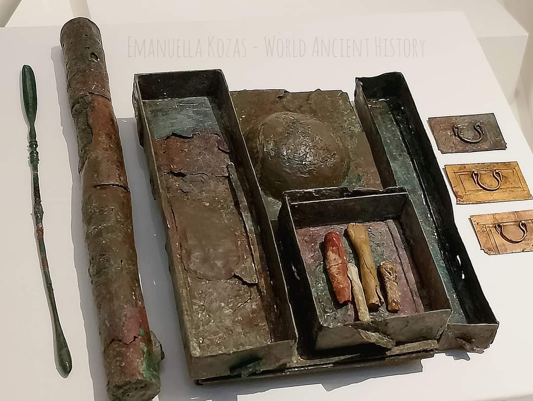 Bronze Medical Toolbox (2nd Century AD), Thrace, Greece.

Archaeological Museum of Alexandroupolis

#archaeohistories