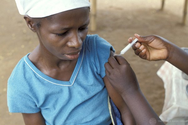 IDDOnews's tweet image. Read new study which found rapid diagnostic tests (RDTs) manufactured to diagnose common infections can be repurposed to detect #substandard &amp;amp; #falsiﬁed vaccines
@MORUBKK @TropMedOxford
👉 iddo.org/news/repurpose…
📸Curt Carnemark @WorldBank