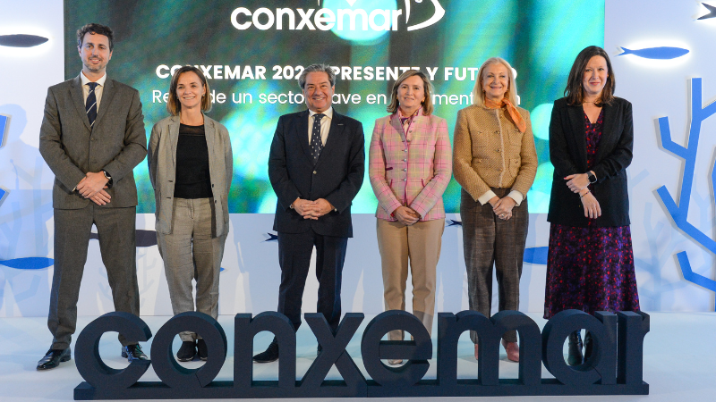 CuadernoAgrario's tweet photo. 🗣️#IsabelArtime destaca la transformación digital en el #sectorpesquero para estar a la vanguardia tecnológica

+INFO➡️https://t.co/cwgrgEk4Ni vía @mapagob 

📸@ConxemarOficial https://t.co/3O3hFME0g5