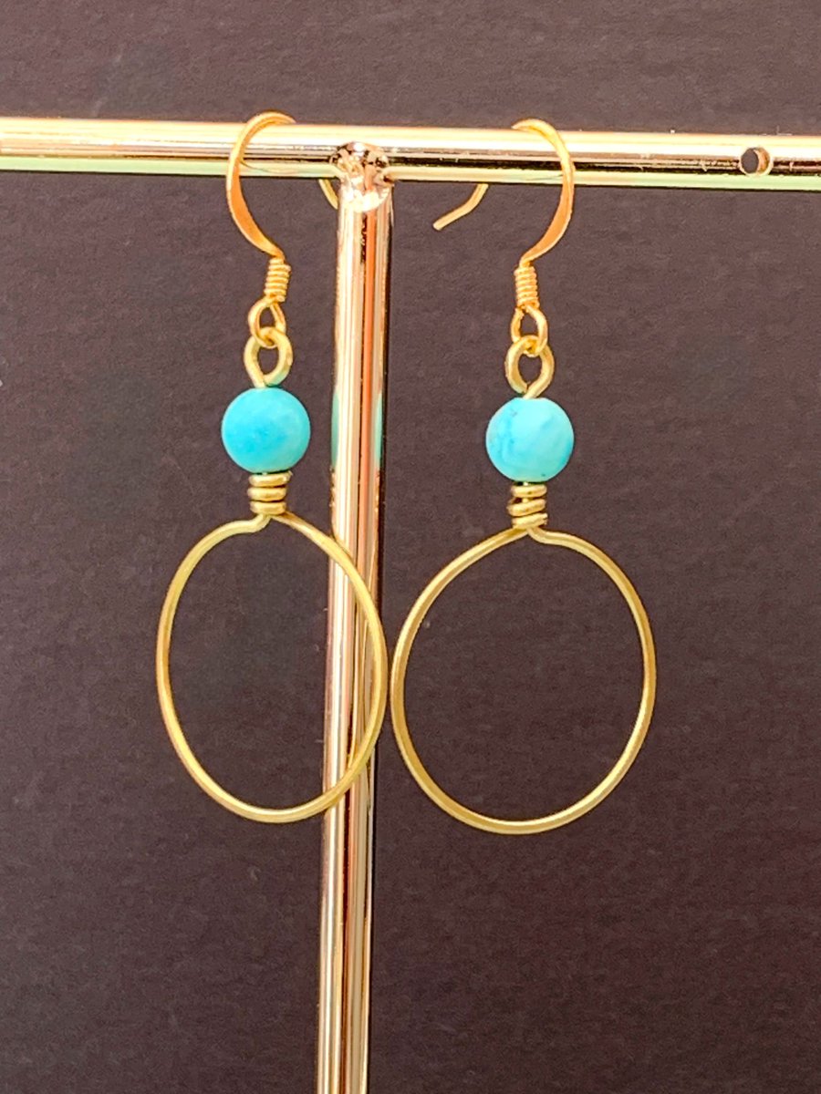 £6.99 via Etsy, Brass Hoop Earrings with Turquoise, Boho, Tribal, Ethnic, Gift for Women: etsy.com/uk/listing/149…

#earringsofgemstone #gemstoneearrings #hoopearrings #brassearrings #brasshoopearrings #turquoiseearrings #handcraftedearrings #uniqueearrings #bohostyle #earrings
