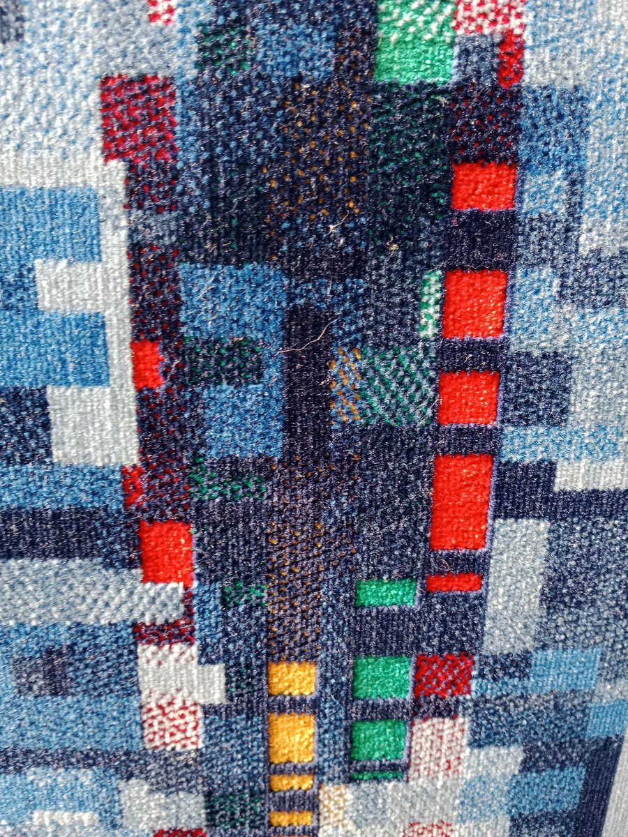 sifoid's tweet photo. #Bus #variace @artistklee 😎👽🖖 https://t.co/tGE9RQUXb4