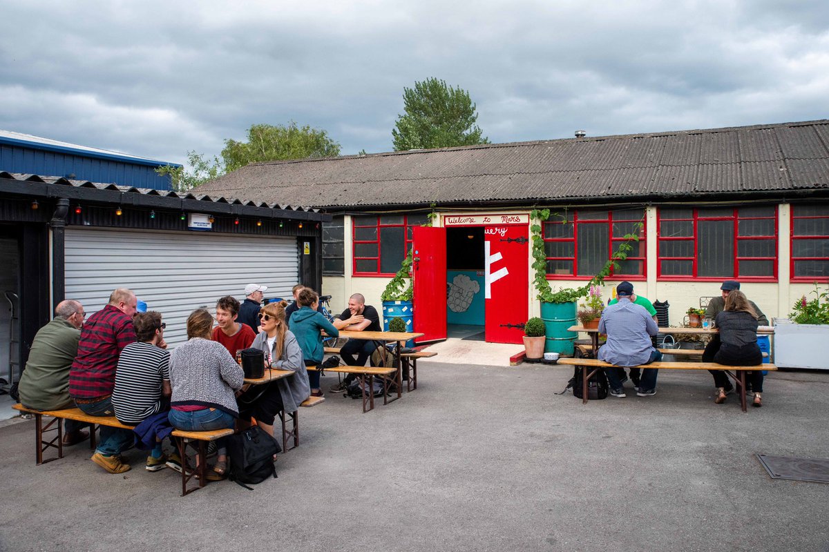 The 10th @SheffBeerWeek is now in full flow with lots of beery events taking place across the city! sheffieldbeerweek.co.uk/sheffield-beer… And what better way to celebrate #Sheffield retaining the ‘Real Ale Capital of the World’ title than to sample some of our region’s best