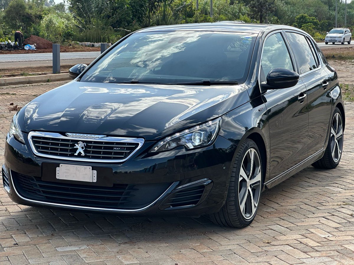 BuidersofAfrica's tweet photo. Peugeot 308 GT '2.0L Diesel'
YOM: 2017
Drive: 2WD
Mileage: 80,000 km
Engine Size: 2000 CC
Fuel type: Diesel
Horse Power: 179 Hp
Transmission: Automatic
Torque: 400 Nm
Aspiration: Turbo/Supercharger
KES 2,449,999
#nyako #mbiti #wilsonairport #musk #ladies #Haitianos https://t.co/wiOnjxztFD