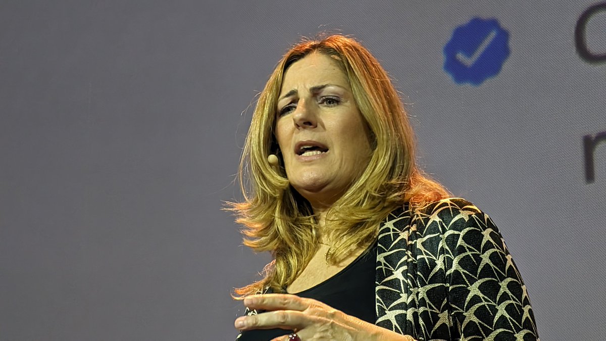 EXPOELEARNING (@expoelearning) on Twitter photo "Los casos de éxito de uso de la tecnología son fundamentales para la evolución de los sectores productivos."
Rebeca Cordón Jiménez, Gerente de Proyectos Especiales en el Área de Empleabilidad e Innovación Educativa de <a href="/fundacionTef/">Fundación Telefónica</a> "Los casos de éxito de uso de la tecnología son fundamentales para la evolución de los sectores productivos."
Rebeca Cordón Jiménez, Gerente de Proyectos Especiales en el Área de Empleabilidad e Innovación Educativa de <a href="/fundacionTef/">Fundación Telefónica</a>