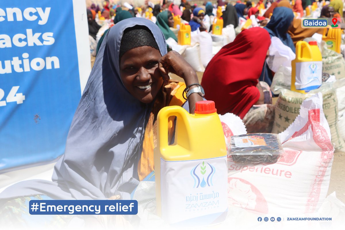 zamzamsom's tweet photo. Dedicated to ending hunger and poverty in Somalia, we're making a difference in Baidoa. Supporting 500 households facing food insecurity, our resolve is strong – we won't stop until we achieve a future with Zero Hunger. 🌍🍲
#ZeroHunger
#communitysupport
#ZamZamFoundation
#Somalia