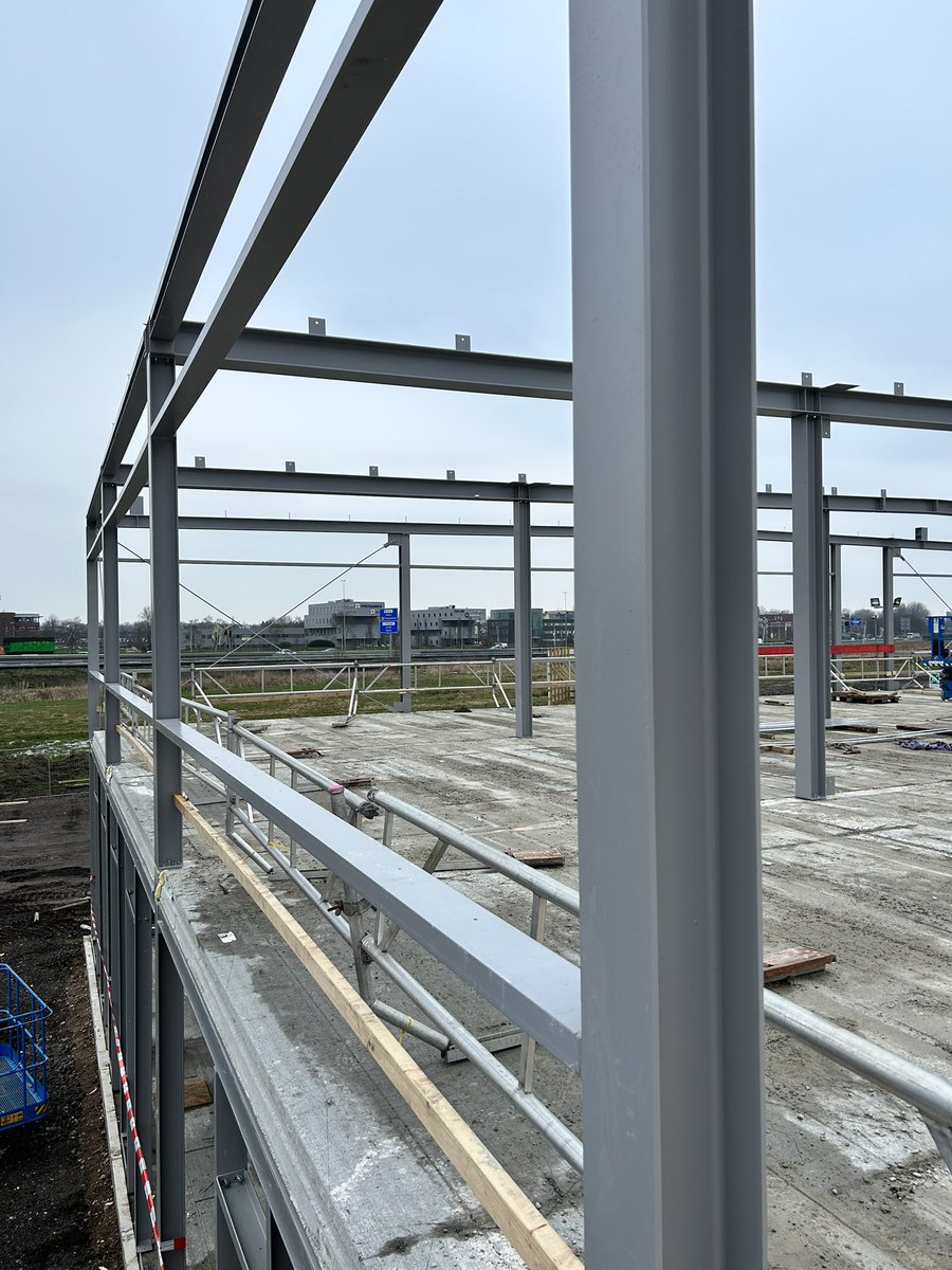 Dierenziekenhuis Groningen nadert hoogste punt. Prachtig project op mooie zichtlocatie in het Noorden. <a href="/VanWijnenGroep/">Van Wijnen</a>