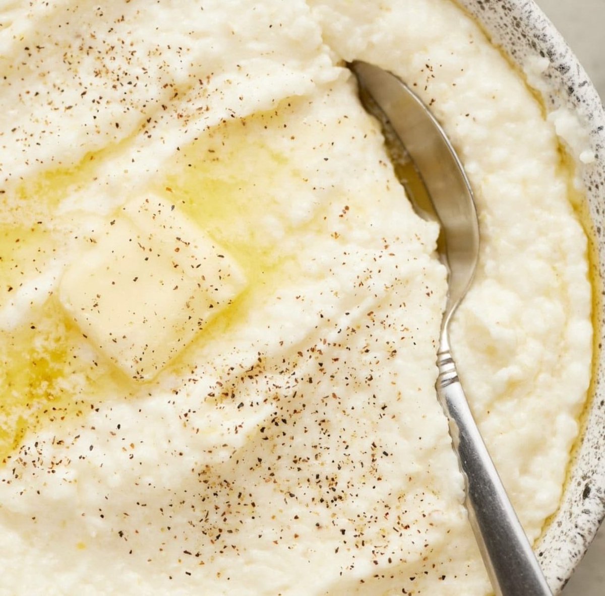 Good Morning to everyone who knows that salt and pepper belong in grits…not sugar.