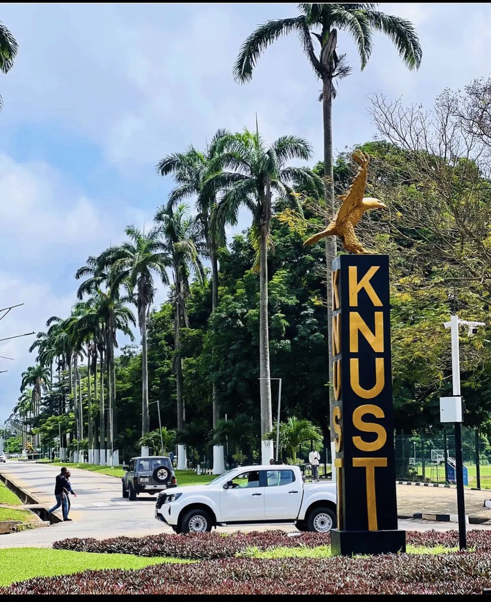 Thevokofficial's tweet photo. No lectures today, enjoy the holiday breeze from the Garden City - KNUST ❤️✨ https://t.co/IC4MnFHi88