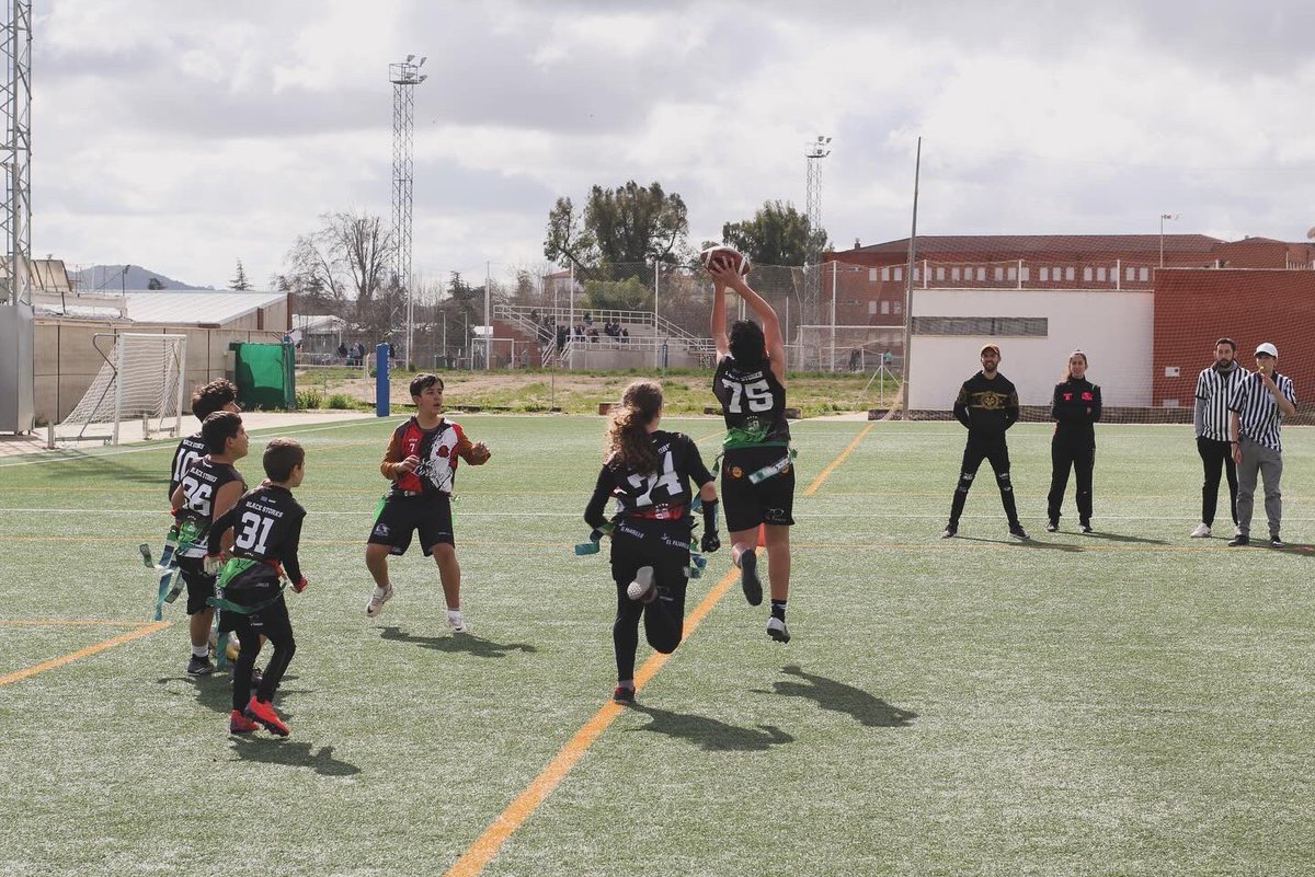 Vva_BlackStorks's tweet photo. Resultados 🏈 JORNADA 4️⃣

➡️ Liga Infantil ADAME 2024
#GreenStorks💚 32-18 #RedStorks❤️
🏅 MVP: #Fermín12 3 TDs 2 extras

➡️ Liga Juvenil ADAME 2024
#GoldStorks🟡 13-25 #SilverStorks⚪️
🏅MVP: #Julieta21 4 pases de TD https://t.co/Jrpwa71P8e