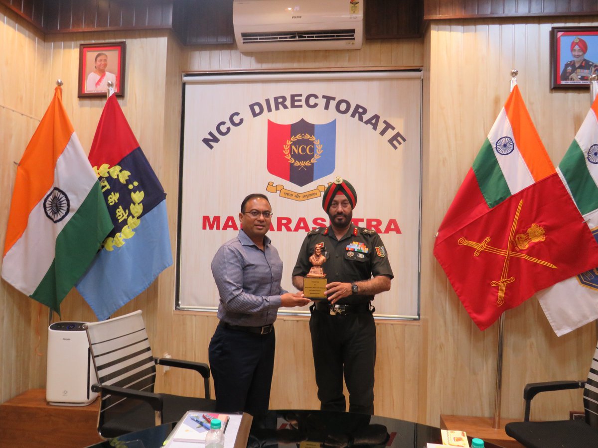 Commissioner of Sports & Youth Affairs, Dr Rajesh Deshmukh, IAS visited NCC Directorate Maharashtra on his maiden visit. He was briefed on the conduct of NCC activities in the State. @DG_NCC @DefPROMumbai