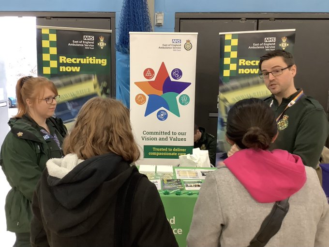 To celebrate #nationalcareersweek we are focussing on our top 6 careers (#super6). Many students want to be #paramedics and here's Ben from @EastEnglandAmb
to encourage them. @careersweek #NCW2024 #futureparamedics #futureNHS