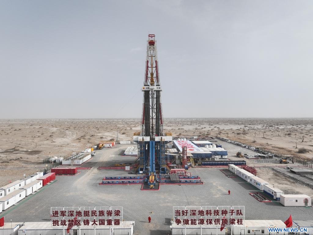 french_renmin's tweet image. Le forage d&apos;un #puits superprofond dans la région autonome ouïgoure du #Xinjiang, dans le nord-ouest de la Chine, a dépassé les 10.000 mètres lundi après-midi, marquant une percée dans l&apos;exploration profonde de la Terre dans le pays.