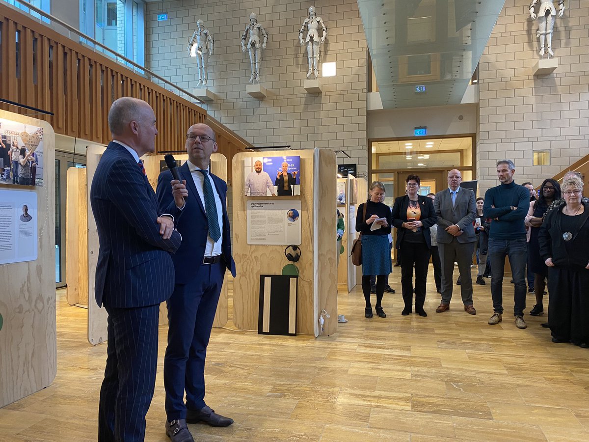 Opening van de reizende tentoonstelling “stilstaan bij corona” in het provinciehuis van <a href="/provfryslan/">Provincie Fryslân</a>. Tot 16 april gratis te zien.