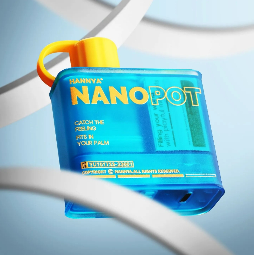 Vapelustion1's tweet photo. There is a breath of freshness! 💦💙🐠
#hannya #airtok #airtokpod #hannyavape #nanopro #nanopot #vapelove #fypage #lightervape #vapelustion https://t.co/kxStKNo3kH