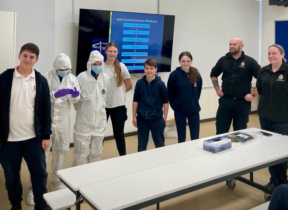 RGPolice's tweet photo. Yeah Science!

Three RGP Crime Scene Investigators visited Bayside School yesterday to explain how science is used to solve crimes.

More Info: https://t.co/PAw8FXJhUD

#CSI #forensics #forensicscience #gibraltar #RoyalGibraltarPolice @BaysideGib @BaysideScience  #Science https://t.co/t57aFgXTDa