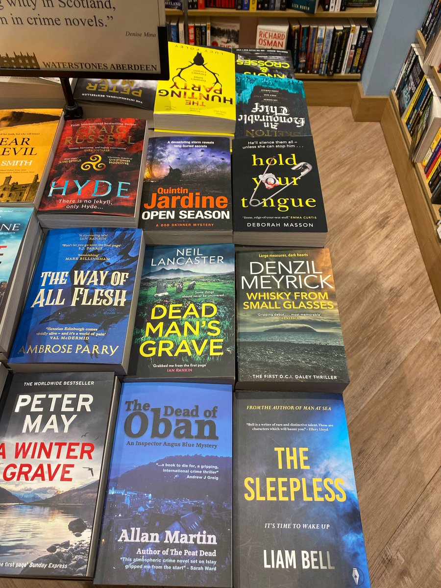 Picture from Waterstones Aberdeen by <a href="/CaledoniaCrime/">Caledonia Crime Collective</a> colleague <a href="/deborah_masson/">Deborah Masson</a> showing her 'Hold Your Tongue' and my just-published The Dead of Oban. Along with some other well-known scribblers! More CCCers on the next table.👍