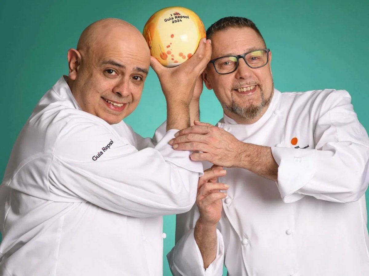 1 SOL GUÍA REPSOL GRACIAS! 
<a href="/GuiaRepsol/">guiarepsol</a> <a href="/mariaritter_gr/">Maria Ritter</a> por este reconocimiento ! 
Gracias a nuestra cadena de Valor y a quienes nos acompañan en este viaje!